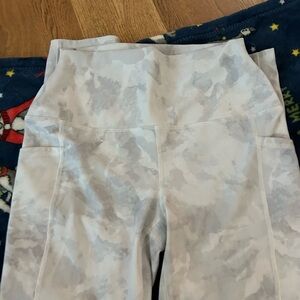 Leggings/ capris